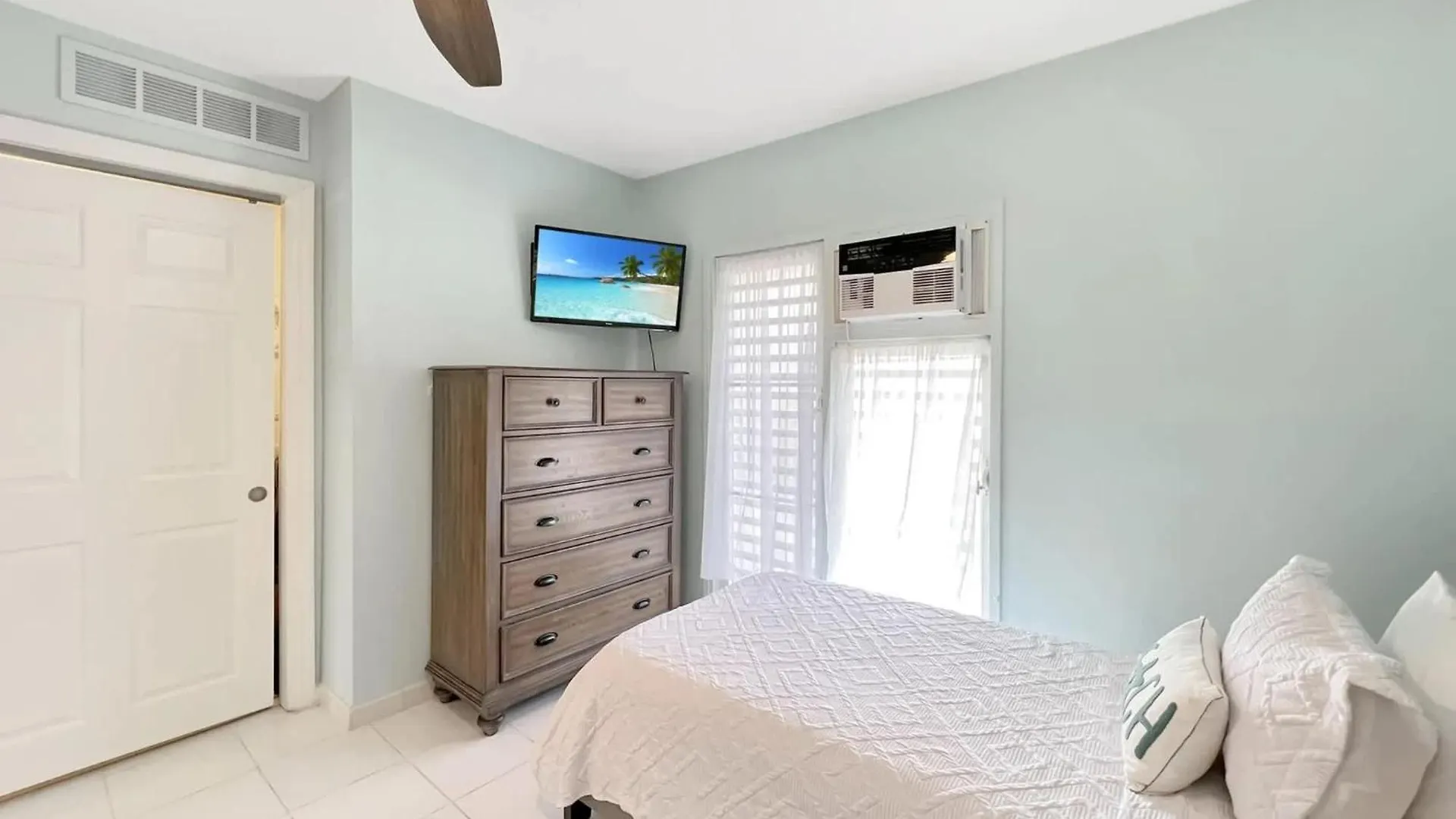 Apartment Beachside Condo With Pool And Ocean Views Christiansted United States Virgin Islands